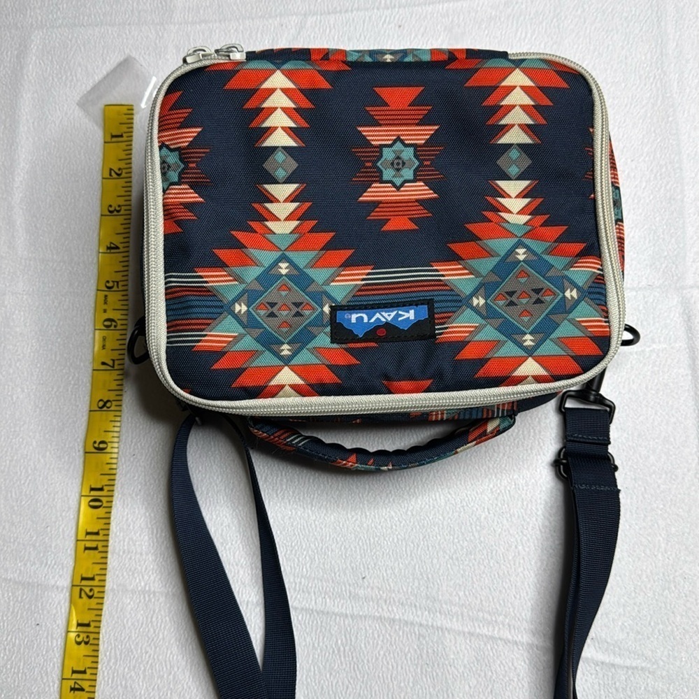 KAVU Lunch Box Insulated Padded Leak Proof Crossbody Meal Pack - Picture 4 of 5